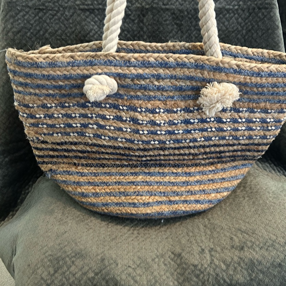 ATTN CRUISERS!!!  This bag is perfect for a cruise or Bag For Summer Vacation